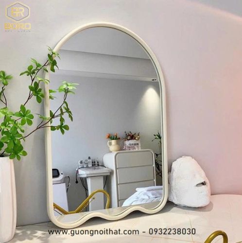 Gương trang điểm phòng ngủ khung gỗ CNC128, kích thước 60*80cm