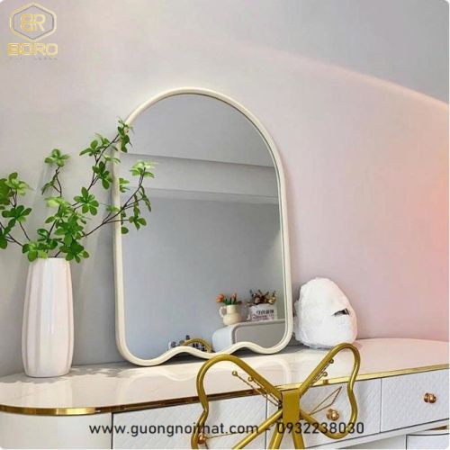 Gương trang điểm phòng ngủ khung gỗ CNC128, kích thước 60*80cm