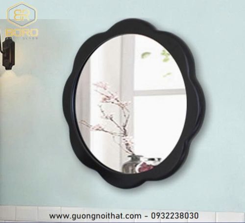Gương tròn hình cánh hoa bằng gỗ tự nhiên CNC129, kích thước 64*64cm