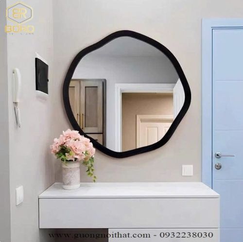 Gương trang điểm treo tường hình dạng đặc biệt CNC136, kích thước 60*60 cm