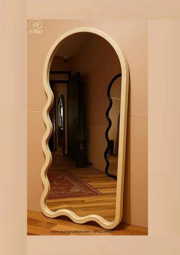 Gương dài toàn thân viền gợn sóng khung gỗ tự nhiên CNC167, kích thước 60*160cm