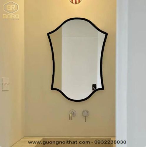 Gương trang điểm thông minh kiểu Pháp cao cấp màu đen hình dáng bất thường CNC186, kích thước 60*80 cm
