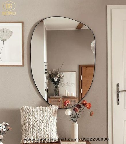 Gương treo tường kiểu Pháp cổ điển, hình dáng bất thường khung inox INOXBR163, KT 60*80cm