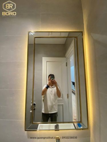 Gương treo tường hình chữ nhật khung inox có led hắt INOXLEDBR198, KT 68*100cm