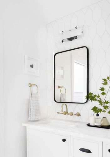 Gương hình chữ nhật khung nhôm gương phôi Bỉ NHOMBR004, KT 60*80 cm